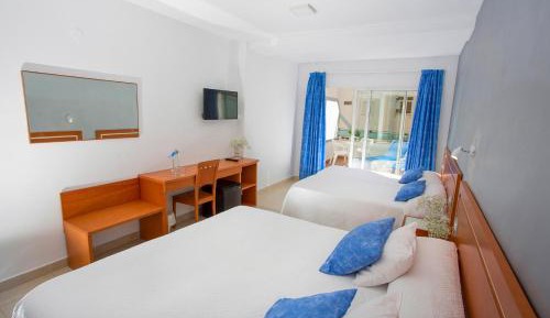Quadruple Room (2 Adults + 2 Children)