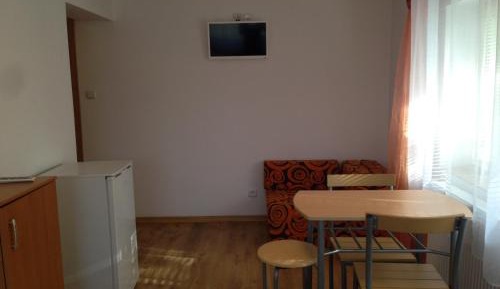 Deluxe Double Room (2 Adults + 1 Child)