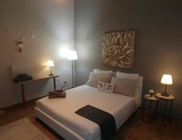 Deluxe Queen Suite