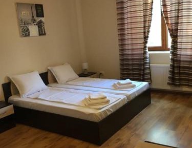 Deluxe Double Room (2 Adults + 1 Child)