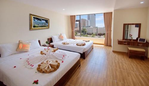 Deluxe Family Suite