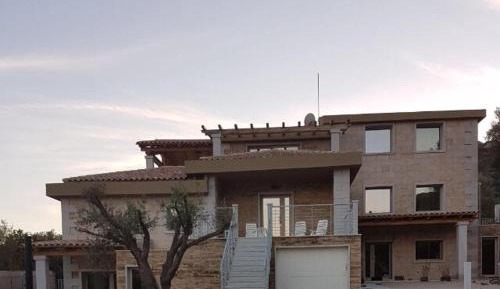 Apartment with Pool View 