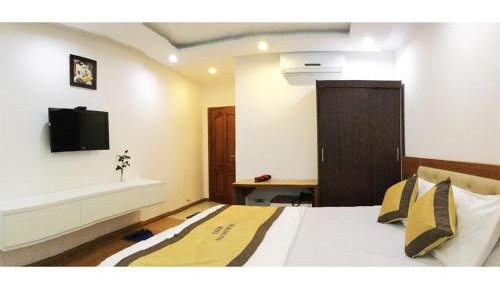 Standard King Room
