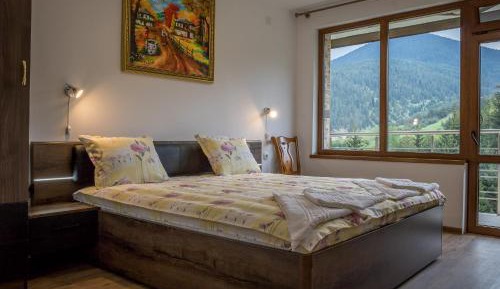 King Room with Mountain View