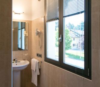 Studio (2 Adults)