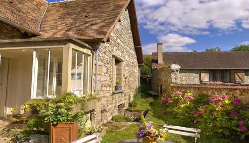 Cottage (5 Adults)