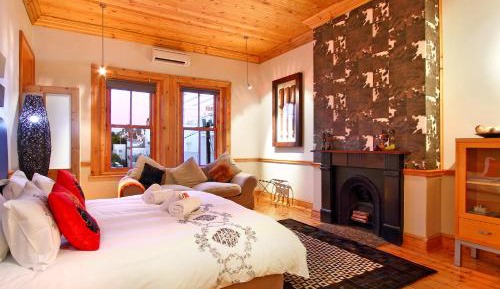 Deluxe King Room (Not Pet Friendly)