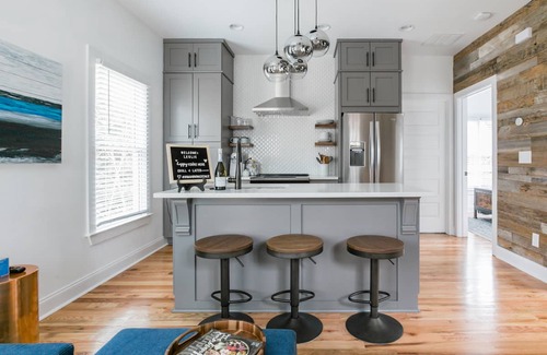 Inman Park Cabin | Inman Park Cottage, Walk to Restaurants