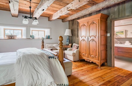 Puslinch Cabin | Unique Stone Coach House in Rural Guelph Setting