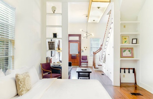 East Riverside Apartment | Creole Cottage Apartment with Historic Charm