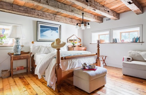 Puslinch Cabin | Unique Stone Coach House in Rural Guelph Setting