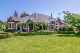 West Melton Bed & Breakfast | A Vintage Country House in West Melton