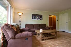 Northwood House | Cozy River House at Vacation Beach