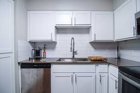 Bull Mountain Apartment | Spacious Remodeled Tigard 3bedroom