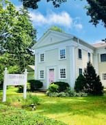 Bellport Hotel | Bellport Village Temperance Hall: The Ho-Hum Suite