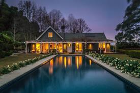 Browns Mountain Villa | Woodlands luxury retreat near Berry