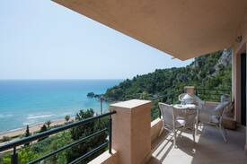 Parelia House | glyfada suites houses sea view