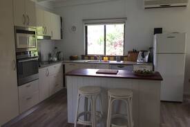 Tewantin House | Quiet tropical oasis in Noosa