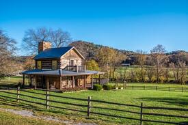 Lynn Garden Cabin | Mendota Farms Cabin