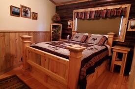 Husum Cabin | Bear Cave: Columbia Gorge's Modern Cabin @LogsInn