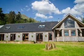 Mallaig House | Knoydart Lodge Private Room Rental 2 (2-4 people)