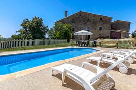 Llobera Villa | Catalunya Casas: Historic Cave House, an easy drive to Barcelona!