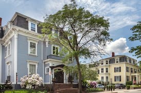 Wayland Apartment | Fabulous East Side apartment walk to Brown