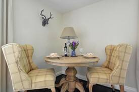 Skeyton House | The Woodlands -secluded luxury