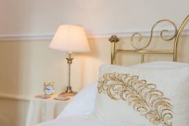 Mount Bed & Breakfast | Valley room. dbl private bathroom