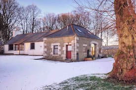 Castle Douglas Cabin | Shire Cottage (Argrennan Manor Estate)