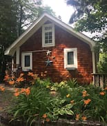 Town of Diana Cabin | A Lake Bonaparte Retreat