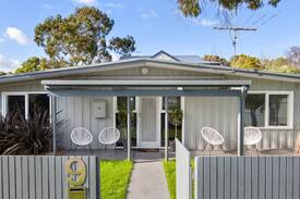 Cowes House | Beach Walk Cottage