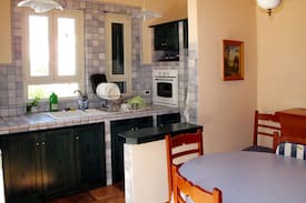 Tortoreto Lido Apartment | Villa Mirì | fronte mare con giardino