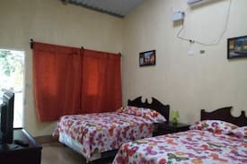 Pacific Coast Hotel | Hotel Versalles(carretera antigua puerto San José)