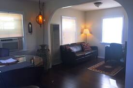 Magnolia Park House | Private Burbank Bungalow Guesthouse