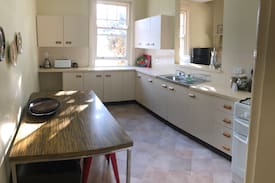 Millers Point Apartment | Sydney CBD 4 Bedroom 2 Bath property sleeping 10