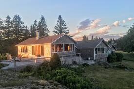 Knox County House | Waterfront home North Haven Island