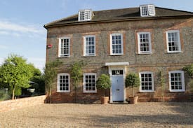 Waterlooville House | A beautiful Hampshire Farm House
