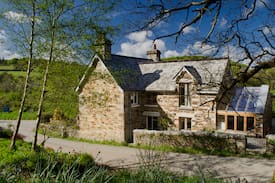 Lostwithiel House | Cross Cottage - the edge of Lanhydrock