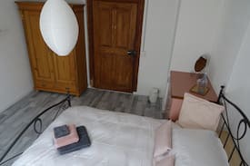 Kaufdorf Bed & Breakfast | Herberge Gutenbrünnen; Zimmer "Jasmin"