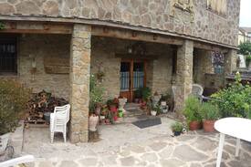 Arguis House | Casa Ximeno - Muro "Tranquilidad en el Pirineo"