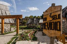 Poscenje Cabin | Authentic Eco Village *big huts*