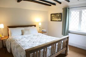 Chilham House | Orions Cottage - Gorgeous period holiday cottage