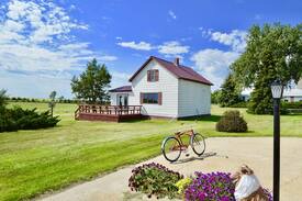 Edmunds County Other | Roscoe Farm House
