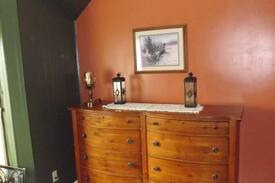 Redfield Bed & Breakfast | Pheasant Room-Edelweiss Inn