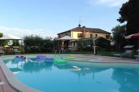 Saludecio Apartment | Agriturismo con piscina a 7 km mare