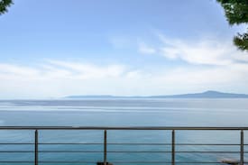 Akrogialion House | Naftilos Blue View retreat