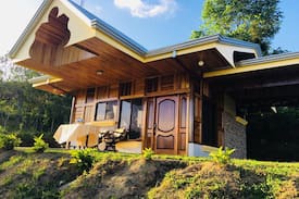 Monterrey Cabin | La cabaña de las estrellas! Cerca de las termales!