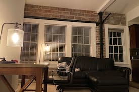 Central Area Apartment | Historic Salem Apartment Heart of Downtown