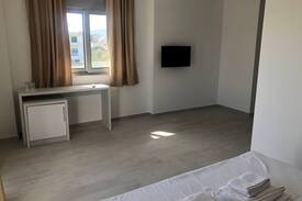 Bregvija House | Twin Room - CAPITAL ROOMS